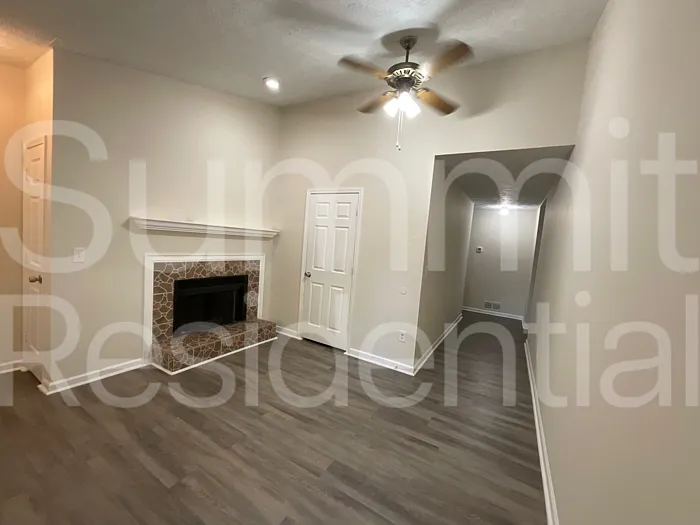 Building Photo - 2784 Coventry Grn SE #C