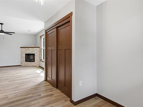 2nd image of 1321 Carpenter Avenue