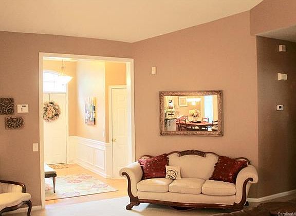 4th image of 6336 Elderslie Dr