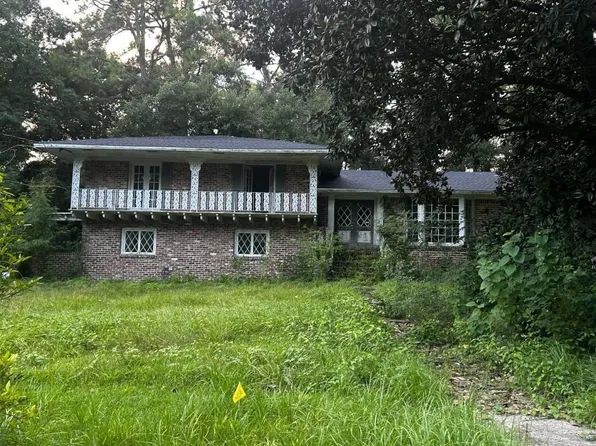 210 Court St, Chickasaw, AL 36611