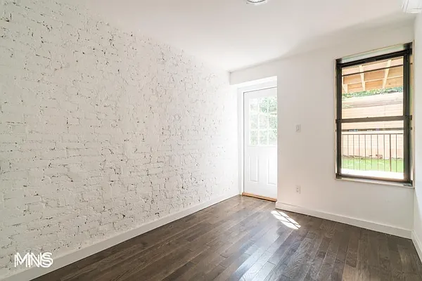 Rented by MNS | media 16