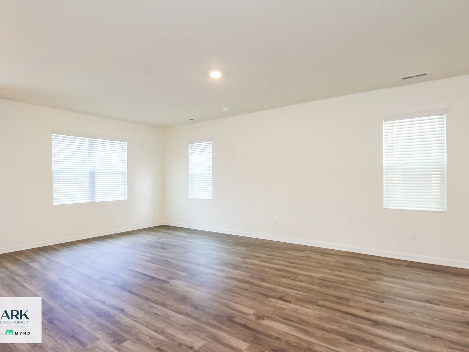 3 bed, 2.5 bath, 2186 sqft, $2,499 — Photo 3