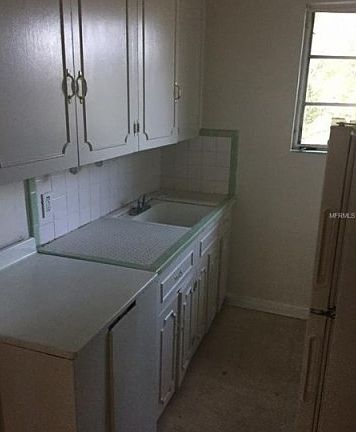 4th image of 847 Highland Ave