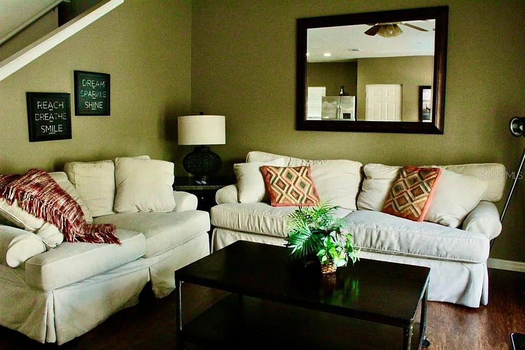 4 bed, 3.0 bath, 1694 sqft, $2,500 — Photo 4