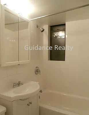 Rented by Guidance Realty Corp. | media 26