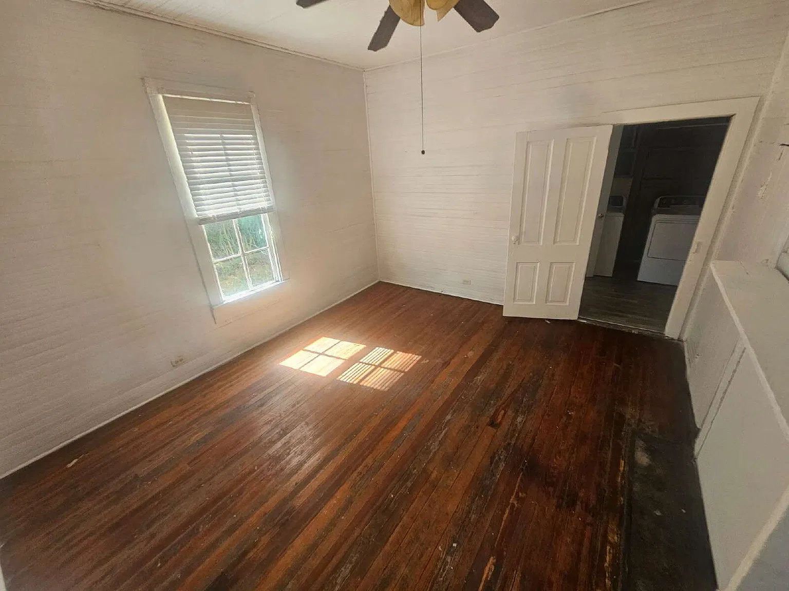 1 bed, 1.0 bath, 1000 sqft, $975 — Photo 2