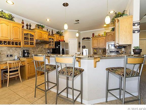 5th image of 7513 E Galveston St