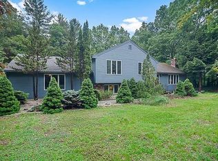 11 East St, Georgetown, MA 01833