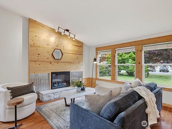 4th image of 3738 Magrath Road