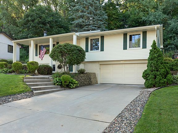 3rd image of 1911 Sioux Ct