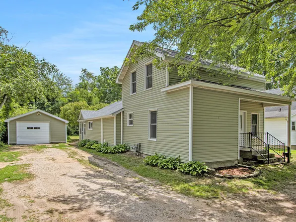 108 N State St, Gobles, MI 49055