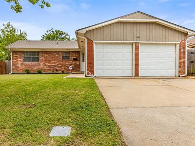 200 W Michael Dr, Midwest City, OK, 73110