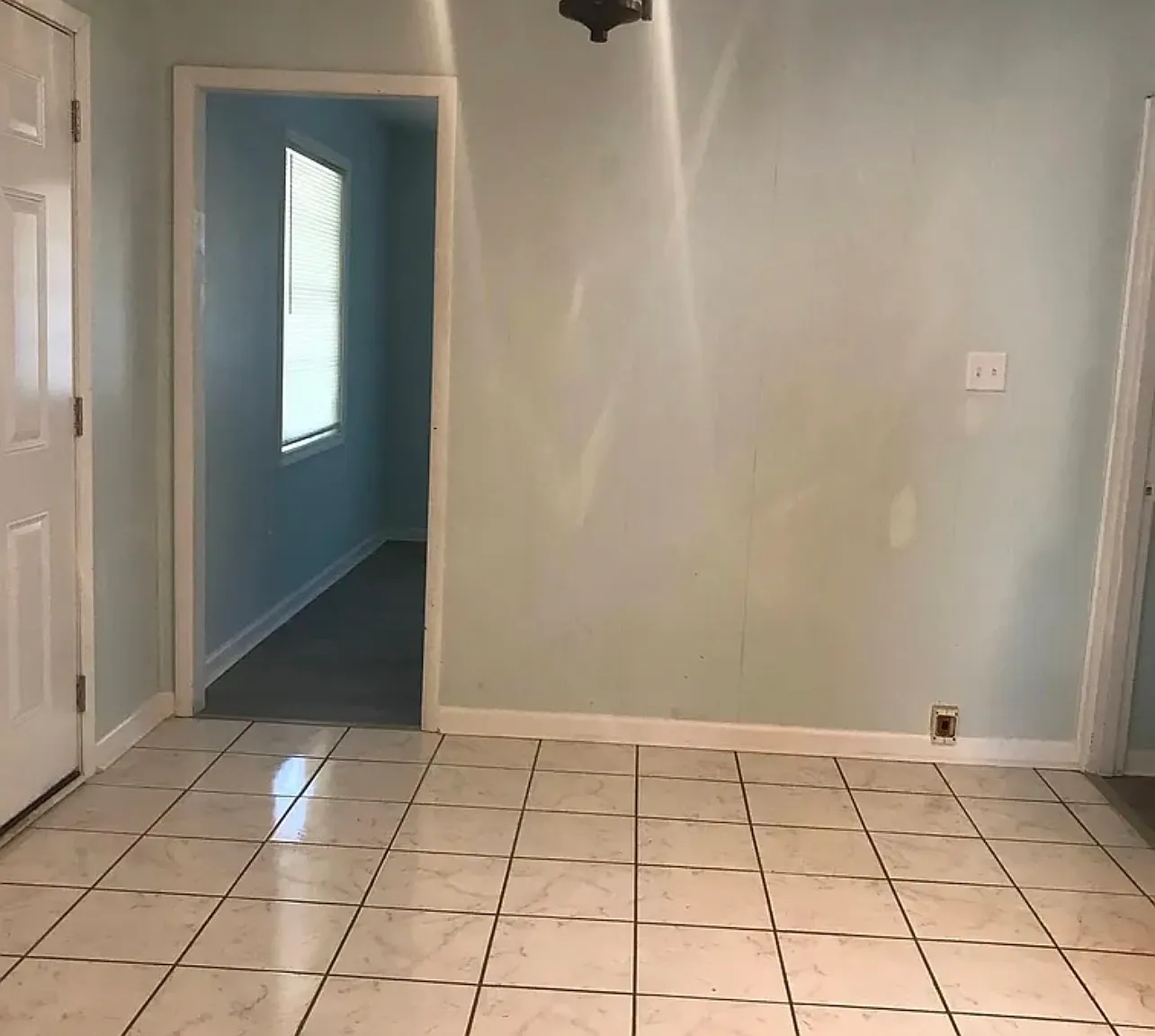 3 bed, 1417 sqft, $1,100 — Photo 3