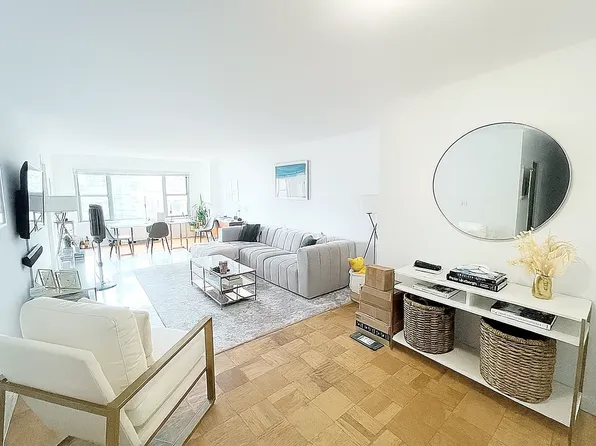 245 East 63rd Street image 1 of 10