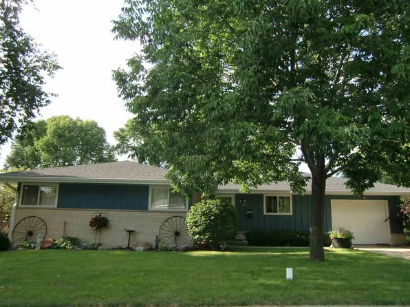 133 W Park Dr, Marshall, WI 53559