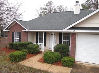 26 Redwood Dr, Phenix City, AL 36869