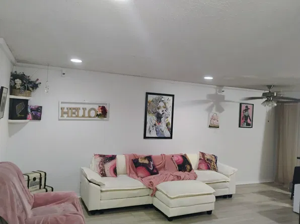 7506 Parkway Dr, La Mesa, CA