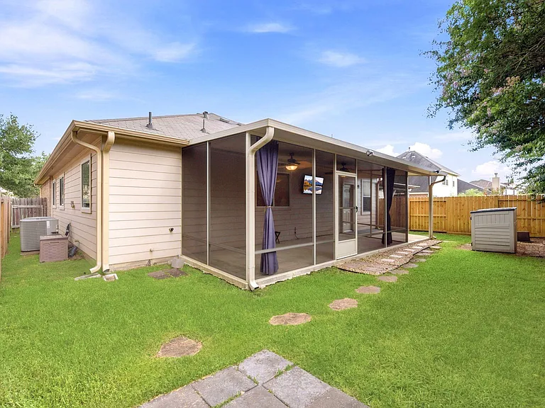 24418 Lakecrest Bend Dr — Photo 47