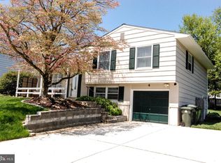 4 S Townview Ln, Newark, DE 19711