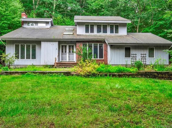 22 Hickory Hill Drive, Chester, CT 06412