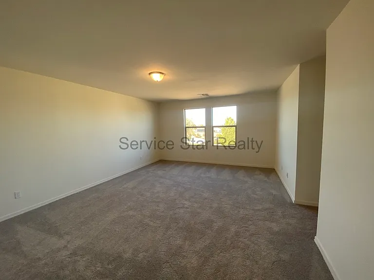 2402 E Alonso Dr — Photo 20