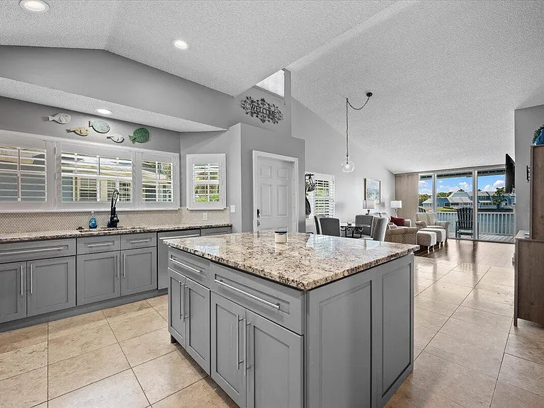 621 Ocean Dunes Cir — Photo 4