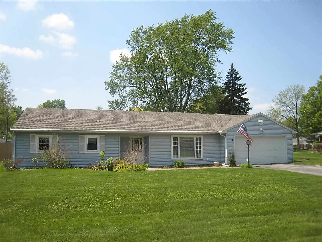 61605 Brightwood Ln photo 1