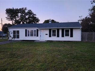 40 Indian Field Rd, Groton, CT 06340