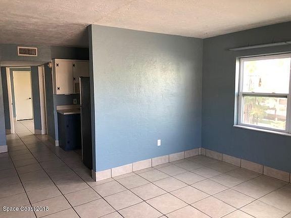 2nd image of 515 Adams Ave #1