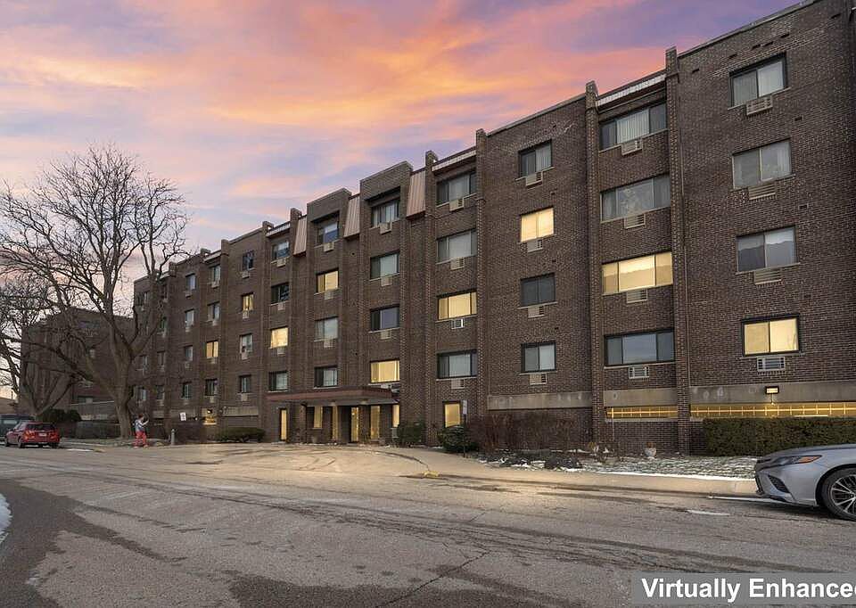 1st image of 4623 N Chester Ave Unit 206W