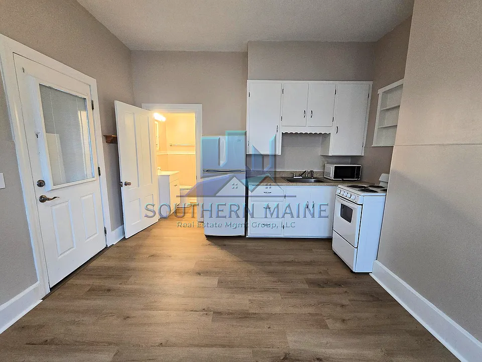 10 Grove St #1