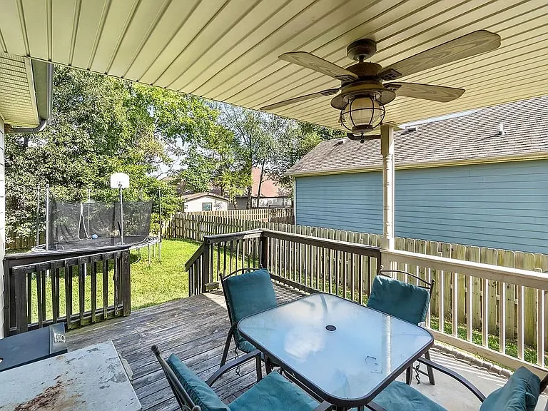 2231 Fairfax Dr — Photo 33