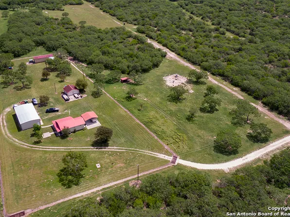 839 CR 358, Orange Grove, TX 78383