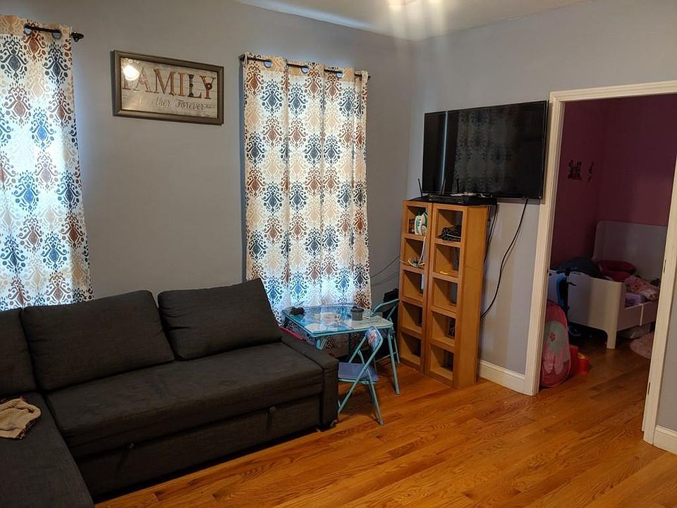 2nd image of 107 Library St APT 2