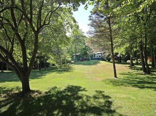 7101 W Loop Rd, Middleville, MI 49333