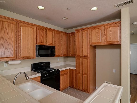 4th image of 8246 Crystal Walk Cir