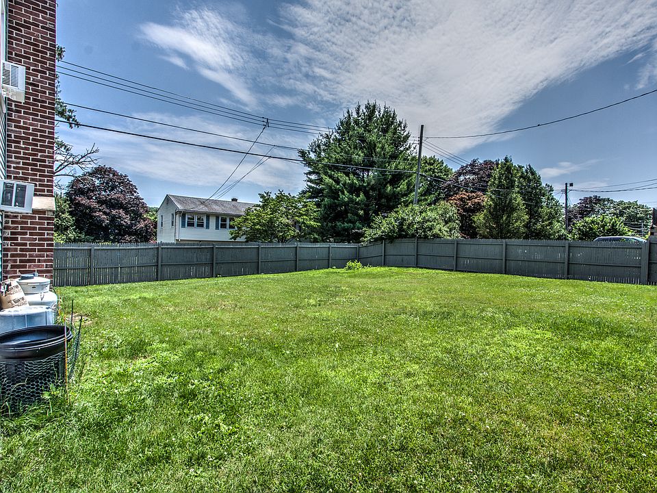 2nd image of 51 Murray Ave