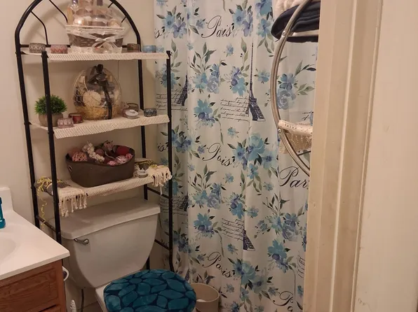 650 Williams Avenue image 4 of 41