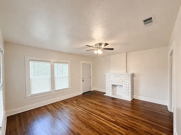 3112 Frazier Ave — Photo 5