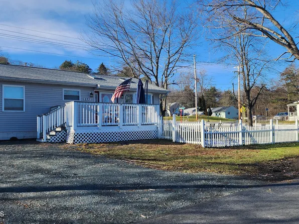 233 County Route 7, Nassau, NY 12123