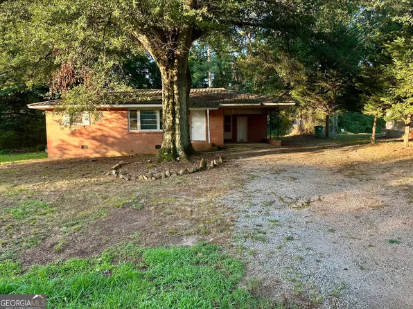 25 Chestnut Dr, Newnan, GA 30263