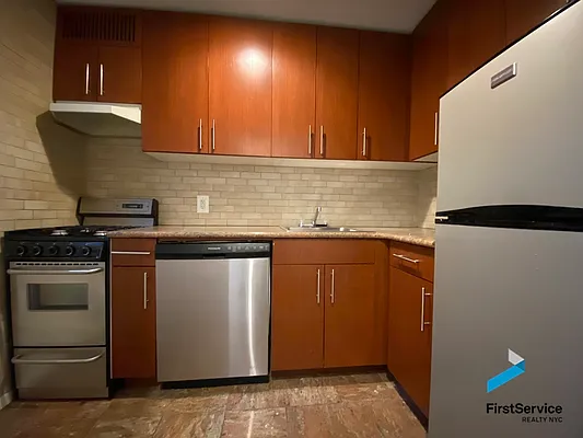 Rented by FirstService Realty (legacy) | media 8