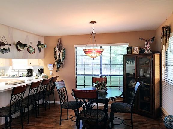 3rd image of 118 Blueshore Ln