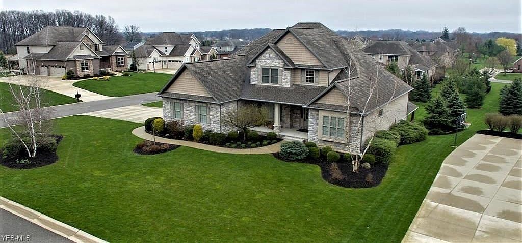 7156 Blue Thistle Cir NW, Massillon, OH 44646 | Zillow