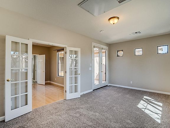 3rd image of 2568 W Morse Dr