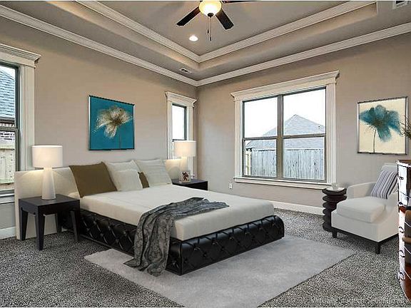 2nd image of 8 Dawn Hills Dr