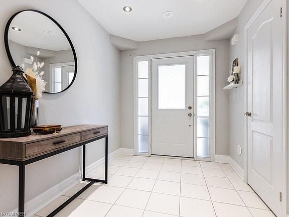 4th image of 2435 Greenwich Dr #60