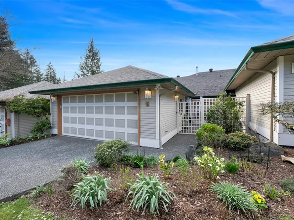 6000 Saint Anns Dr #5, North Cowichan, BC V9L 5T1