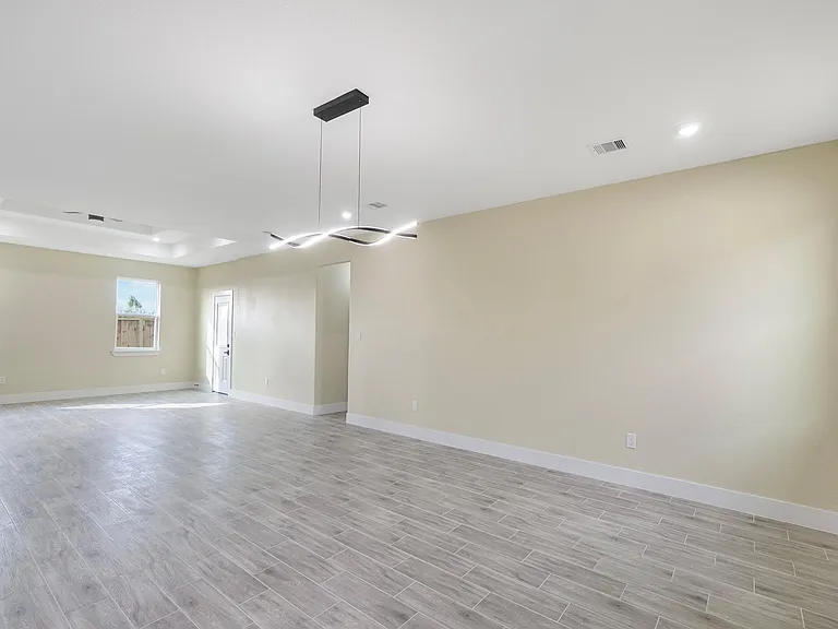327 Road 5840 — Photo 17