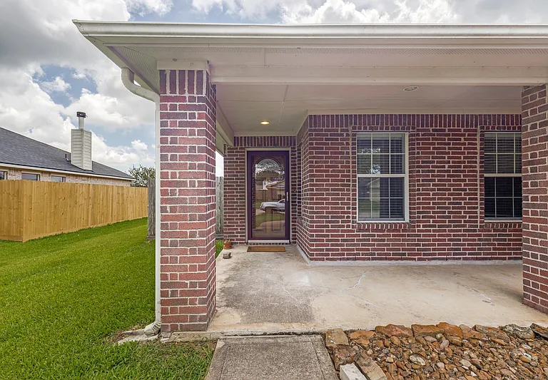 5224 McGrath Dr — Photo 3